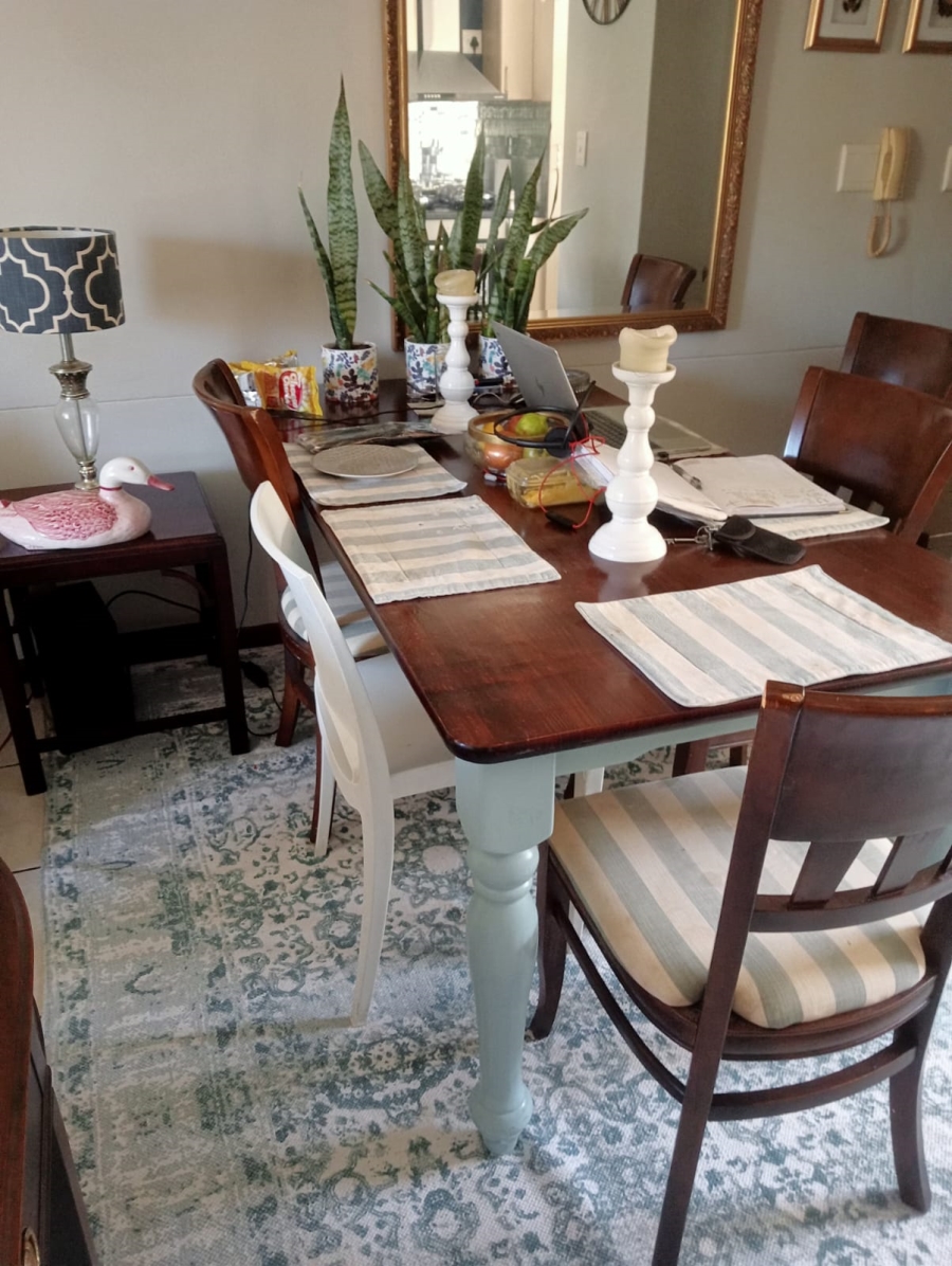 2 Bedroom Property for Sale in Whispering Pines Western Cape